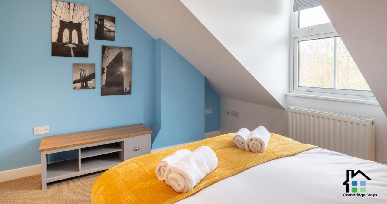 - 2br Flat - Walk To Train Station & The Centre - Prime Location - Free Allocated Parking CBG