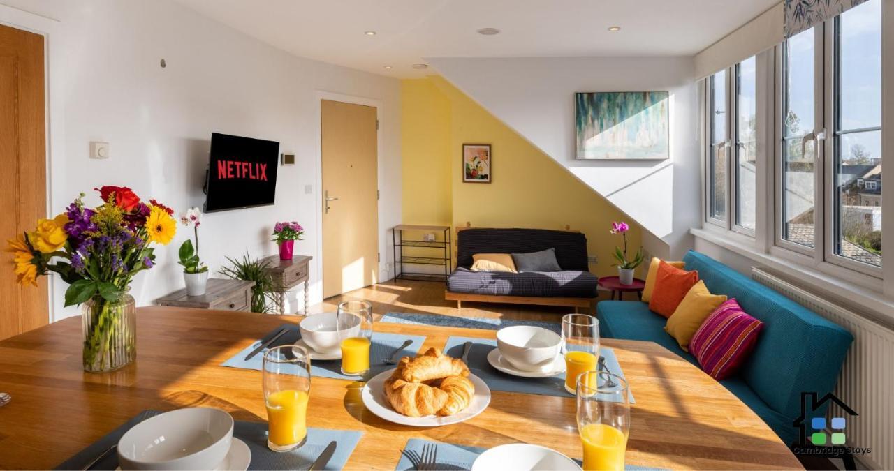 - 2br Flat - Walk To Train Station & The Centre - Prime Location - Free Allocated Parking