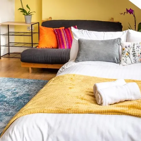 Cambridge Stays - 2Br Flat - Walk To Train Station & The Centre - Prime Location - Free Allocated Parking Exterior photo
