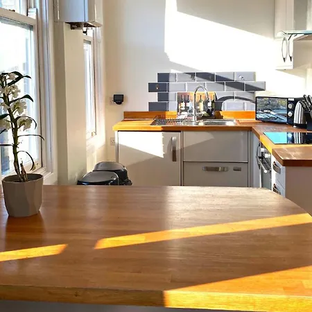 Cambridge Stays - 2Br Flat - Walk To Train Station & The Centre - Prime Location - Free Allocated Parking Exterior photo
