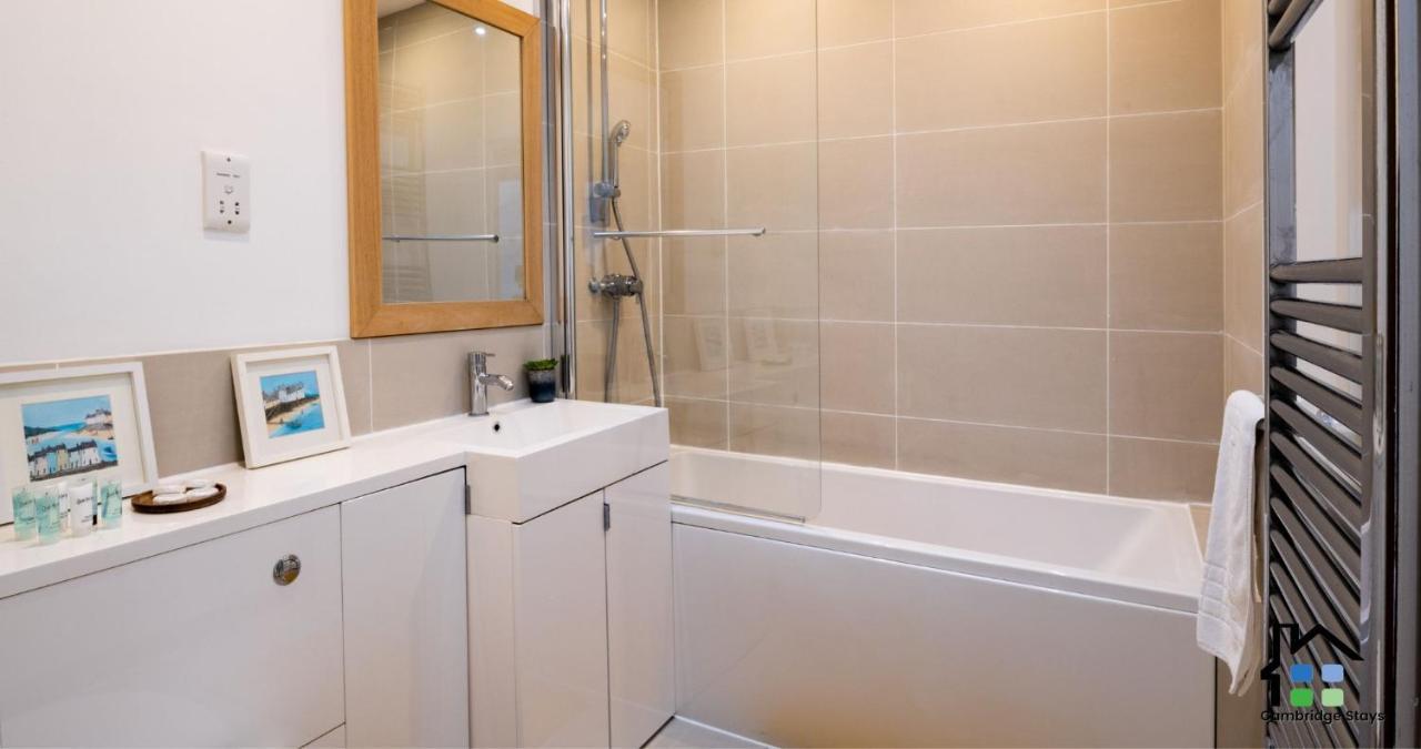 Apartment - 2br Flat - Walk To Train Station & The Centre - Prime Location - Free Allocated Parking Cambridge (Cambridgeshire)